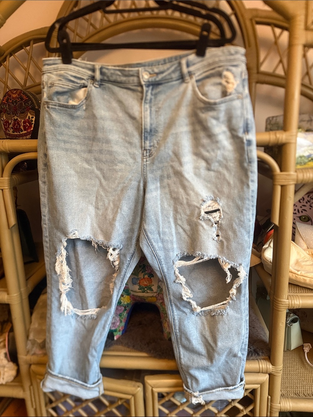 American Eagle Mom Jean Distressed Women’s Jeans